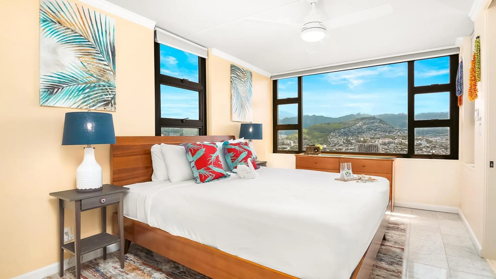 Stylish 1Br Condo With Mountain View & Free Parking! 호놀룰루 아파트